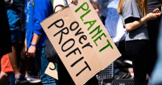 Copertina di Al comizio elettorale nessuno parla mai di crisi ambientale