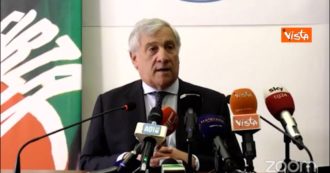 Copertina di Elezioni, Tajani: “Premier? Non c’è preclusione verso alcun leader del centrodestra, obiettivo di FI è 20%”. E presenta nuovo simbolo europeista