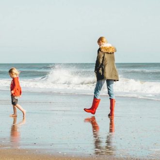 Copertina di Congedi e super tata: la fortuna di essere genitori. In Olanda