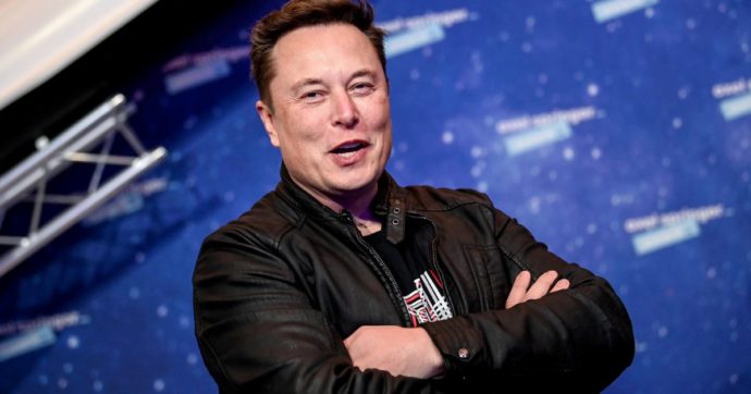 Tesla, Elon Musk vende ancora: via 7 miliardi di azioni