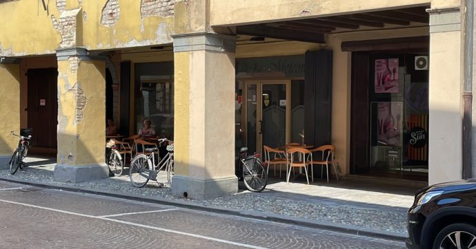 Cremona, 40enne morto accoltellato dopo un litigio al bar. Arrestato 33enne