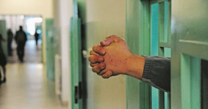 “Dipartimento amministrazione penitenziaria non ha saputo gestire la diffusione del virus nelle carceri”: la relazione dell’Antimafia