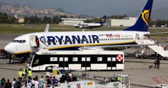 Copertina di Ryanair chiede le dimissioni del presidente dell’Enac: “Dati falsi nel rapporto sui prezzi”. Di Palma: “Mandato a disposizione”