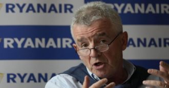 Copertina di Ryanair, il ceo Michael O’Leary dichiara finita la stagione dei voli da 0,99 a 9,99 euro: “Non si vedranno per anni, colpa del caro energia”