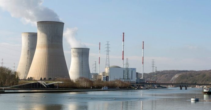 Fusione nucleare, rivoluzione o propaganda? “Il tracollo climatico arriverà molto prima, urge diminuire subito il consumo di energia”