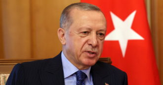 Copertina di Bavaglio al rock: la Turchia del Sultano vieta pure i festival musicali