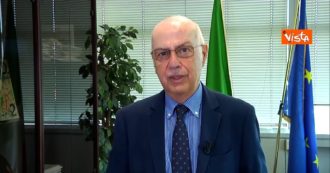 Copertina di Covid, l’analisi di Rezza: “Nessuna congestione degli ospedali ma virus circola, serve prudenza”. E invita alla quarta dose fragili e over 60