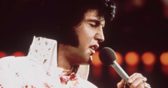Copertina di Elvis Presley, l’intelligenza artificiale lo riporta in vita sul palco e torna in tour da novembre