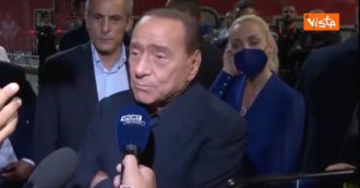 Copertina di Berlusconi: “Il Quirinale? Fuori dalla mia testa. Non posso più pretendere altro dalla mia vita”. Poi si vanta della compagna e dei trofei