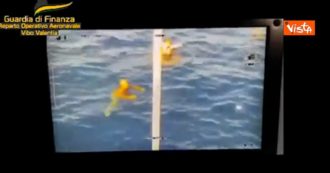 Copertina di Calabria, affonda peschereccio al largo di capo Vaticano: Guardia di Finanza salva tre persone alla deriva