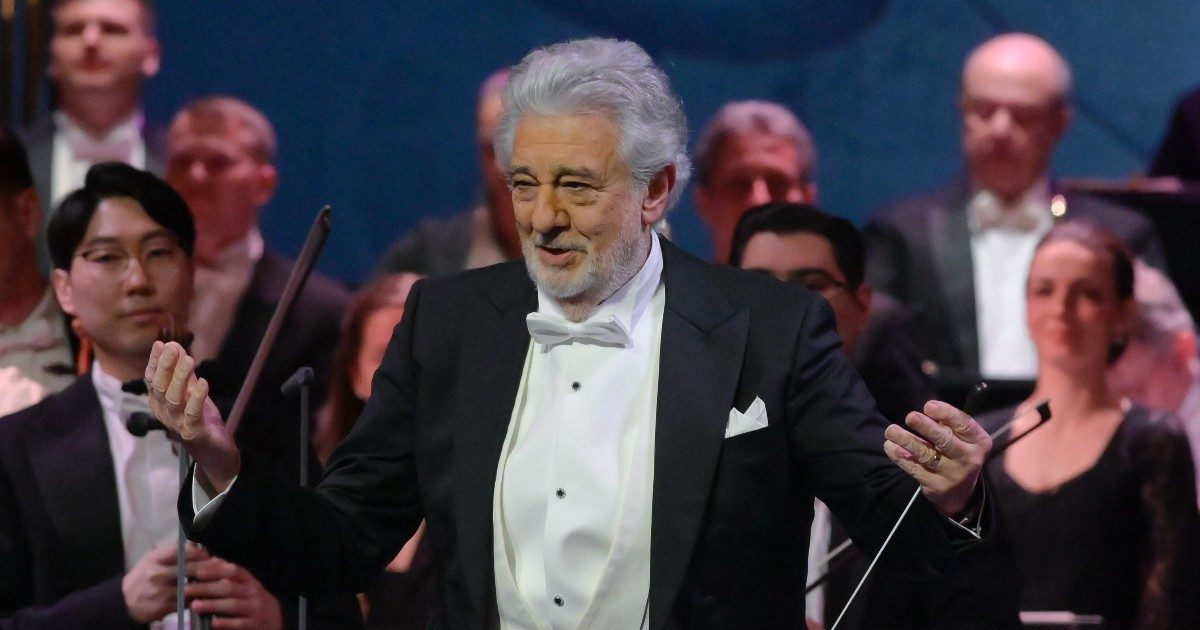 Placido Domingo coinvolto in un nuovo scandalo: “In una setta che sfruttava giovani schiave sessuali”