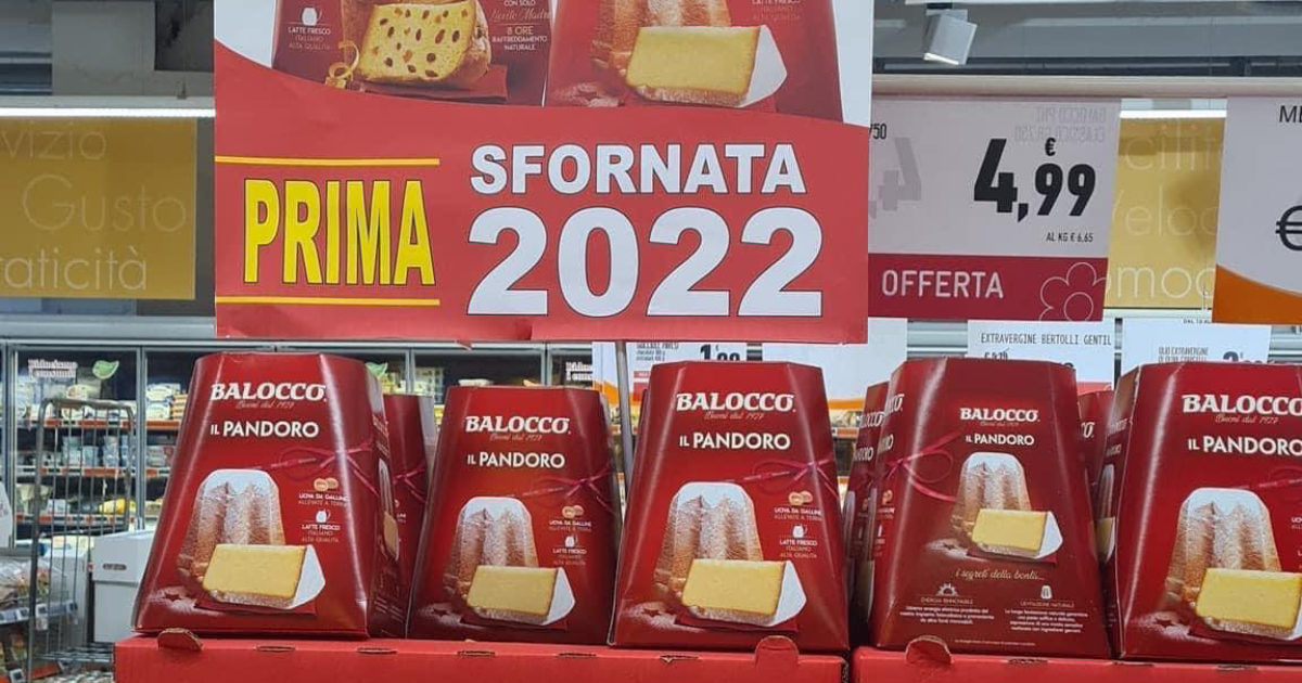 Panettone ad agosto, la foto diventa virale: “Venduti 300 pezzi in meno di due settimane”. Le versioni estive da provare