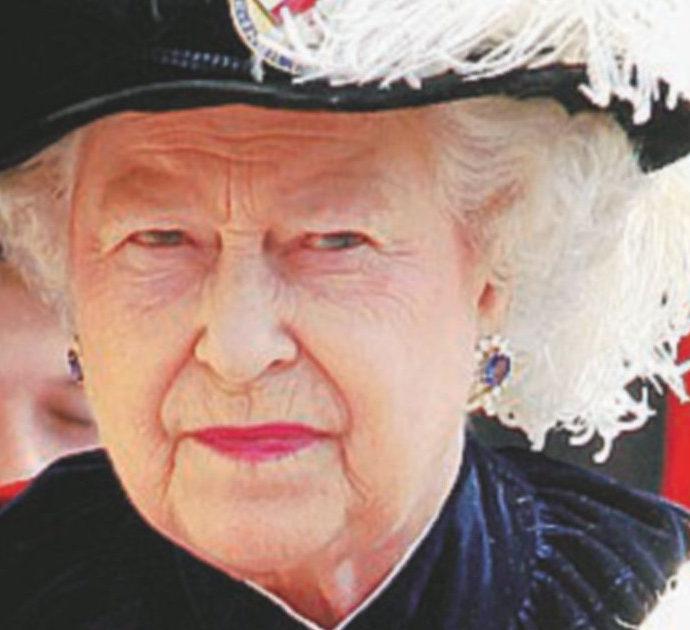 Elisabetta II, la regina impassibile forse solo in apparenza