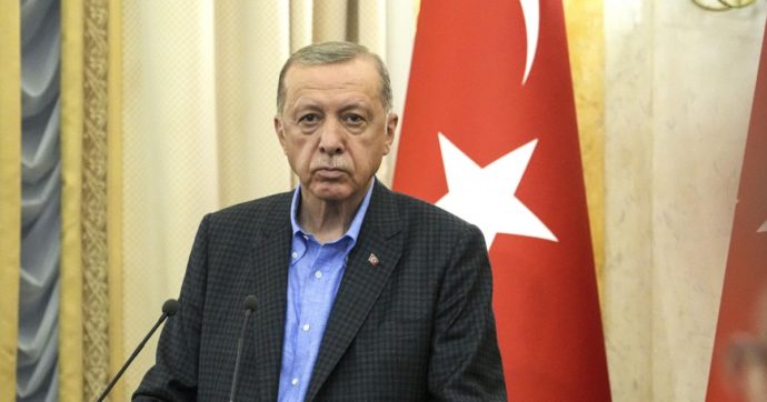 Parsi: “La Nato non raccolga le provocazioni di Erdogan sul terrorismo in Siria. Il presidente turco sopravvaluta le capacità del suo regime”