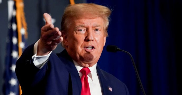 Il generale Kelly: Trump non ha desecretato i file