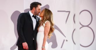 Copertina di Matrimonio Jennifer Lopez e Ben Affleck: per il secondo “sì” una cerimonia in bianco e fuochi d’artificio