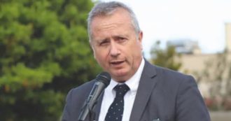 Copertina di Dario Vassallo: “Mi candido coi 5S contro chi non vuole la verità su Angelo”