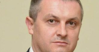 Ucraina, trovato morto alto funzionario degli 007 di Kiev. Zelensky: “A casa i dipendenti governativi, possibili attacchi russi”
