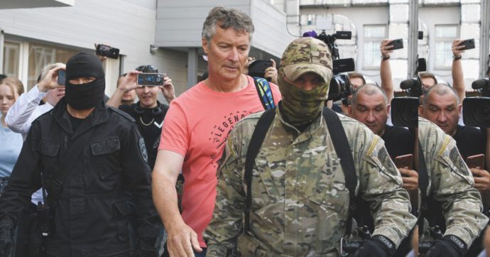 Zelensky celebra l’Indipendenza. Mosca arresta l’ultimo oppositore