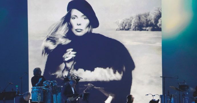 Copertina di La rinascita di Joni Mitchell. Il folk come eterna cura