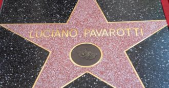 Copertina di Luciano Pavarotti celebrato nella Walk Of Fame di Los Angeles, la figlia Cristina: “Provo un senso di vertigine”