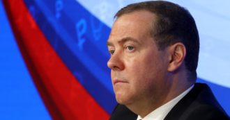 Copertina di Medvedev: “Gas a Europa continuerà se la Russia non sarà messa alle strette. Le difficoltà nelle forniture sono effetto delle sanzioni”