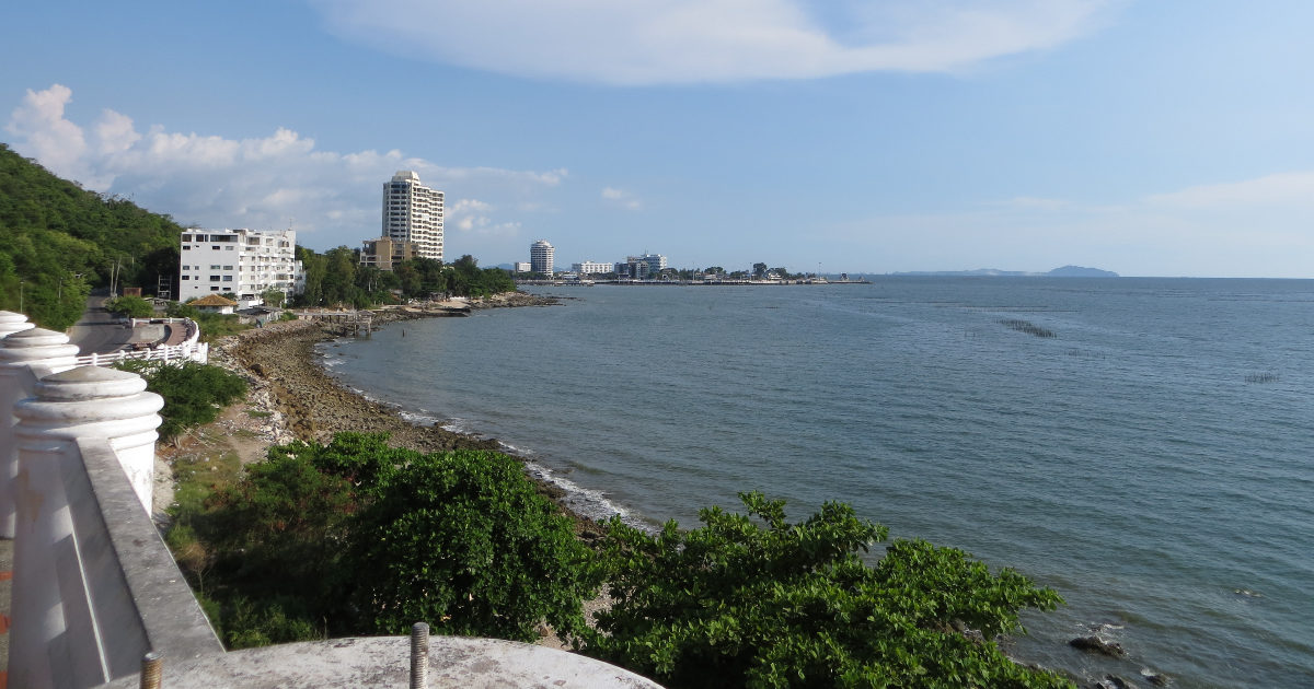 Scatta l’allarme per un cadavere in spiaggia ma è una bambola di gomma per fare sesso