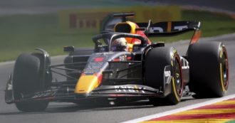 F1 Gp Belgio, Verstappen senza rivali: in 12 giri da 14esimo a primo, trionfo e doppietta Red Bull