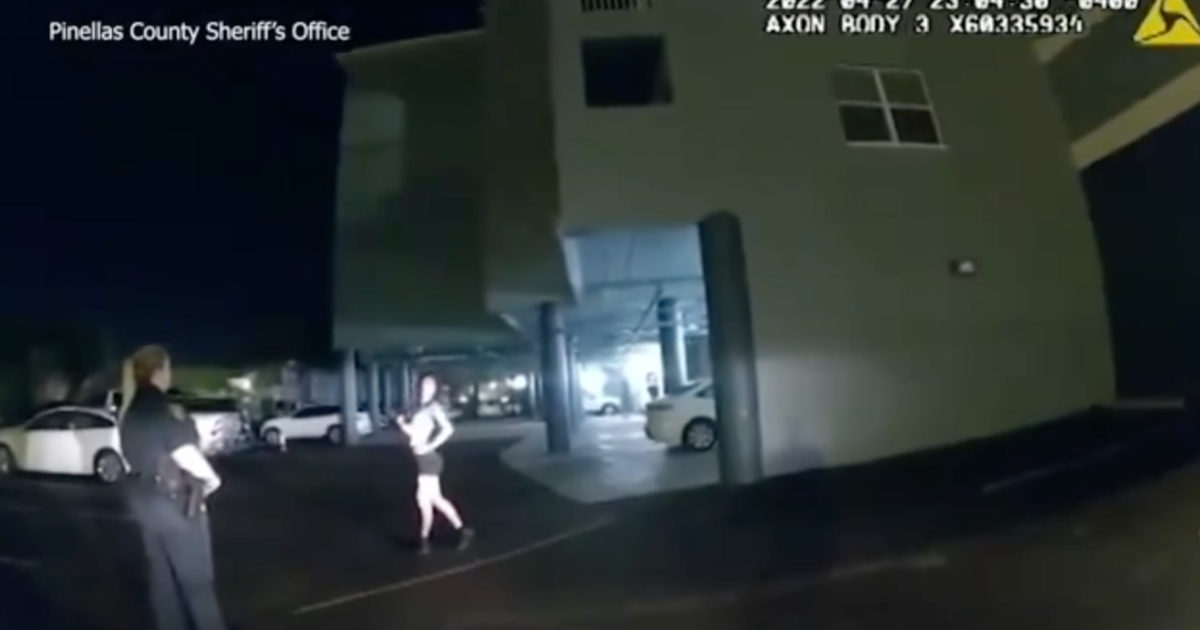 Fa una danza irlandese per superare l’alcol test, ma fallisce. L’agente: “Non andava bene”