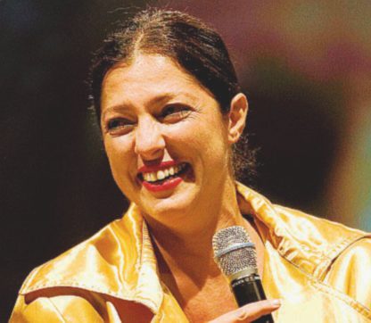 Bomba carta nell’auto dell’inviata di “Striscia”