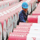 Copertina di Così il petrolio tira giù le Borse