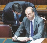 Copertina di Alfano super, uno su 4 di Ncd va al governo