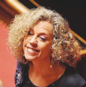 Copertina di La norma  non concede adozioni  agli etero