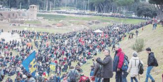 Copertina di “Siamo due milioni” Ma i Rolling Stones arrivarono a  71 mila