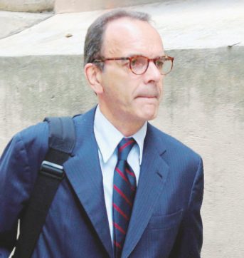 Parisi, via alla corsa del manager di bidet e gabinetto
