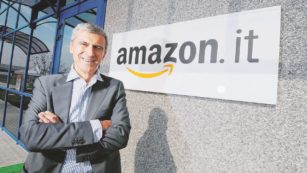 Copertina di Amazon a Palazzo Chigi: interessi & conflitti