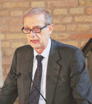 Nemmeno il condominio vuole  il Comitato elettorale di Fassino