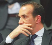 Copertina di Sistema Italia, mille modi di rubare sulle protesi