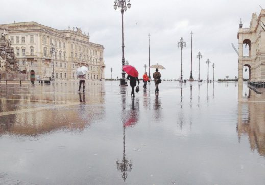Trieste, si risveglia  la vecchia signora  tra polveri e crisi