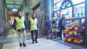 Copertina di Furti, rapine e violenze: lo Stato non c’è, riecco le ronde