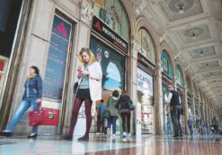Copertina di Mondazzoli si fa: via  Bompiani  e Marsilio. Rischi sulle  librerie