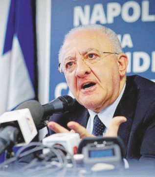 Fumi tossici a Salerno: Arpac batte un colpo