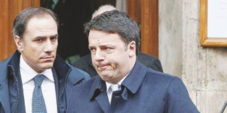 Copertina di Fiducia al buio. Tutto il Pd  si inchina al catto-Renzi