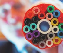 Copertina di “Il mio secondo lavoro? Chiamare Tim per l’Adsl”