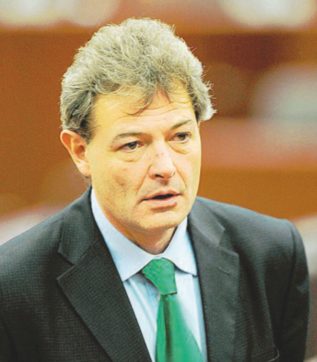 “Pigiamina”, la segretaria che terrorizza i leghisti