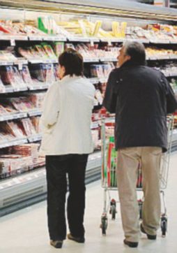 Consumi al palo: Eurozona e Italia  di nuovo in deflazione