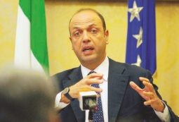 Copertina di La “stepchild adoption” era la giusta soluzione fermata dagli estremisti