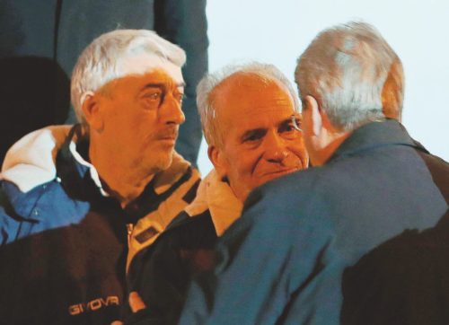 “Ci siamo salvati da soli” Renzi: “No alla guerra”