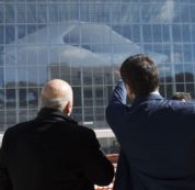 Copertina di La Nuvola è piena  di “buchi” e paga  il creditore Buzzi