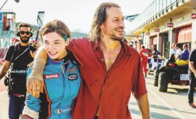 Copertina di Eccesso, fumetto e adrenalina: Accorsi “Veloce come il vento”